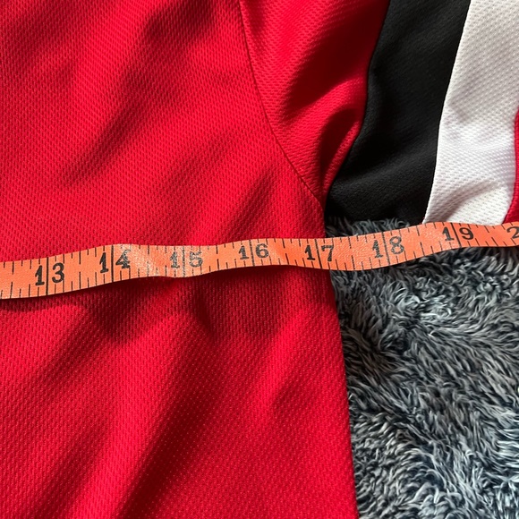 Red Canada jersey - Picture 7 of 8